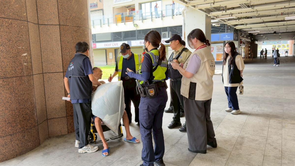 告別堆置亂象 中市府6/1啟動台中車站環境改善街友行李集中管理