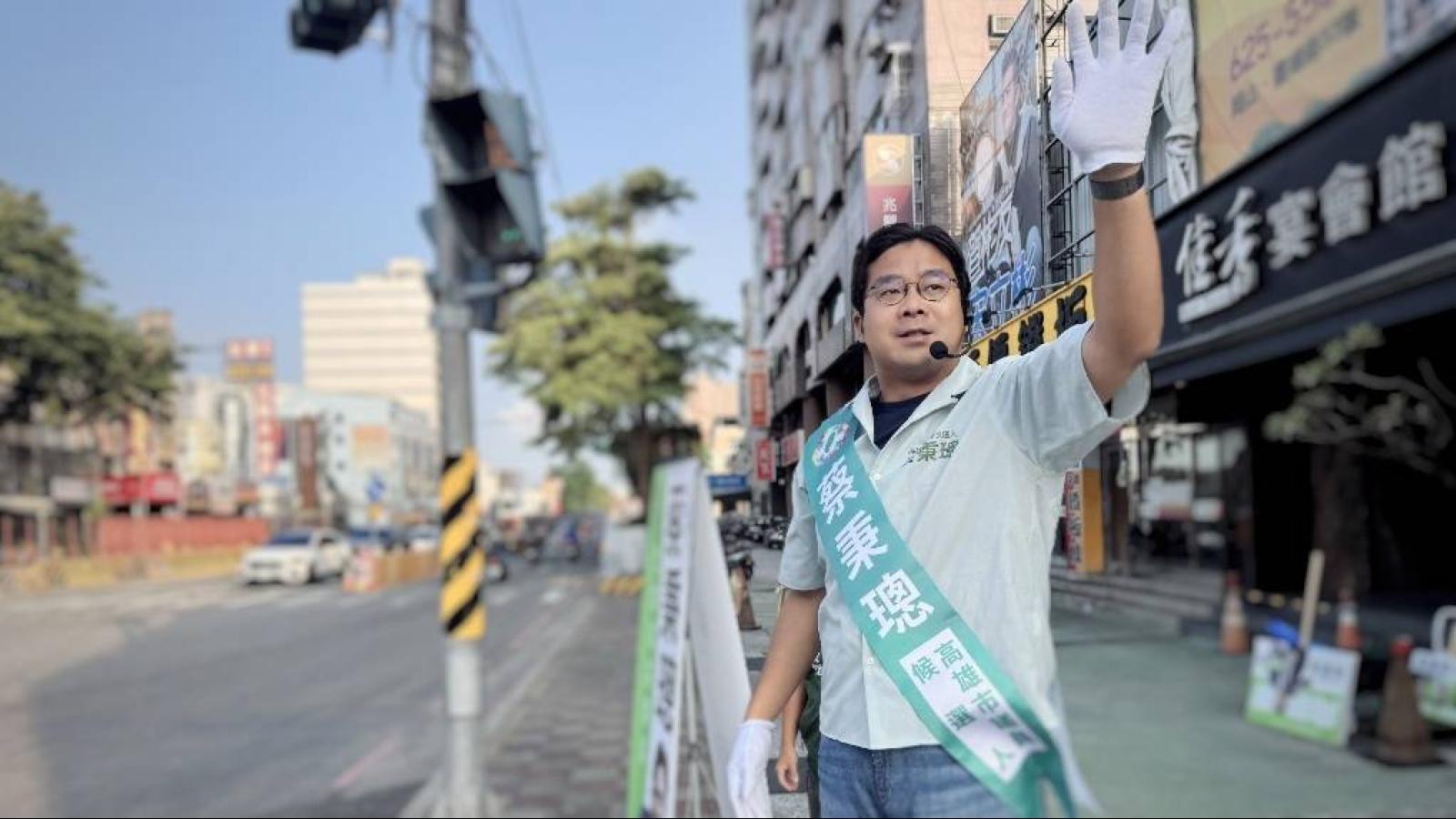 專訪》 搶下大岡山關鍵第三席!蔡秉璁承接菊系團隊使命、邱志偉子弟兵 挑戰議會無縫落實中央建設
