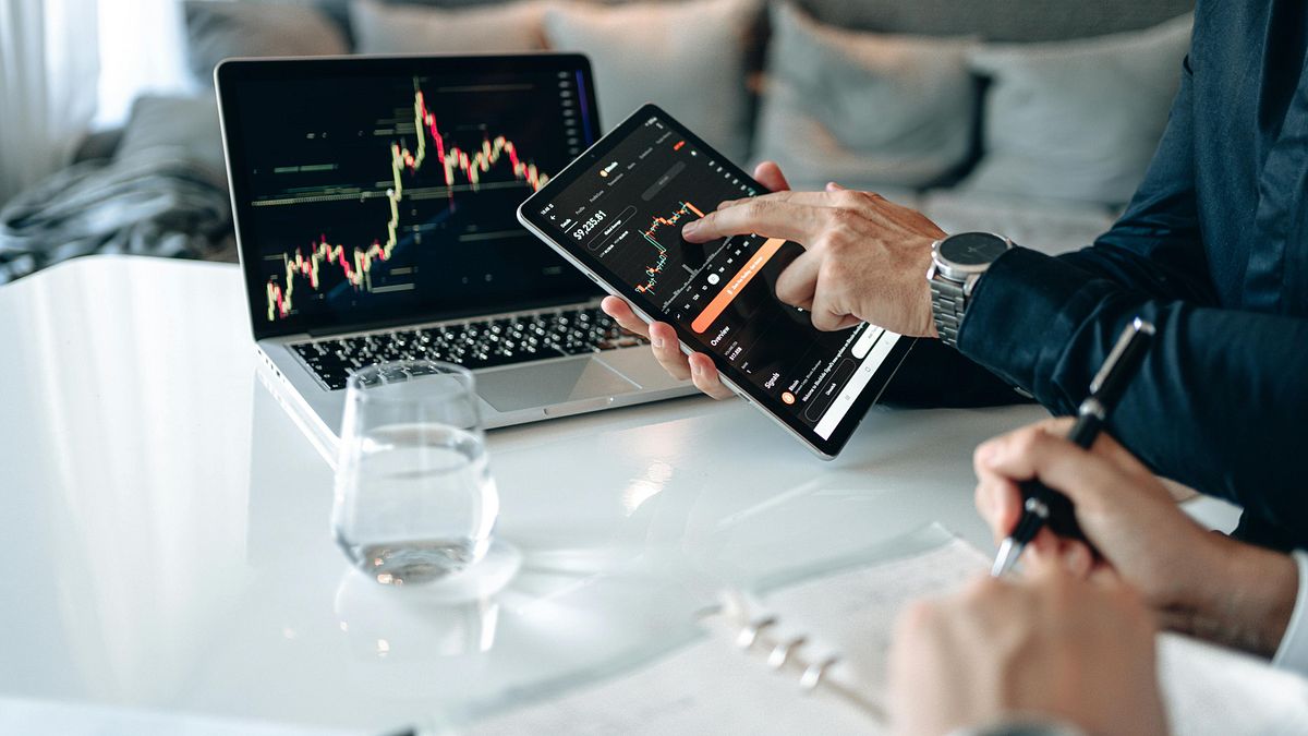 0050抗通膨、0056補現金流!ETF養老金「配息落差138萬」專家揭做錯1事退休金少一半