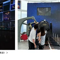 <エントランス『銀河鉄道999』「出発のバラード」(夜景)> 。©松本零士/零時社 <エントランス『銀河鉄道999』「出発のバラード」(夜景)> 。©松本零士/零時社