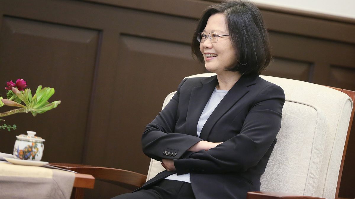 總統府發言人黃重諺28日表示,有關是否與美國總統通話,現階段我們也沒有這樣的規劃。(資料照片,取自總統府) 總統府發言人黃重諺28日表示,有關是否與美國總統通話,現階段我們也沒有這樣的規劃。(資料照片,取自總統府)