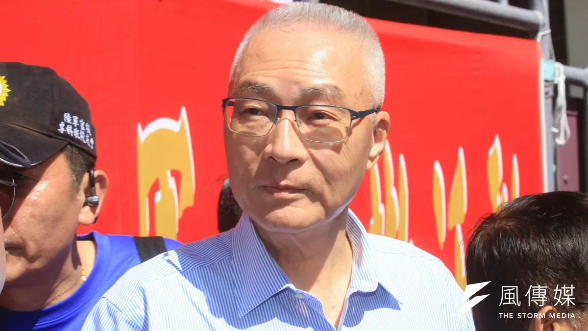 前鴻海集團董事長郭台銘是否參選,外界關注。對此,國民黨主席吳敦義(見圖)6日表示,初選前大家承諾若沒勝出也不會去競選,每人都應守信用。(資料照,蔡親傑攝)