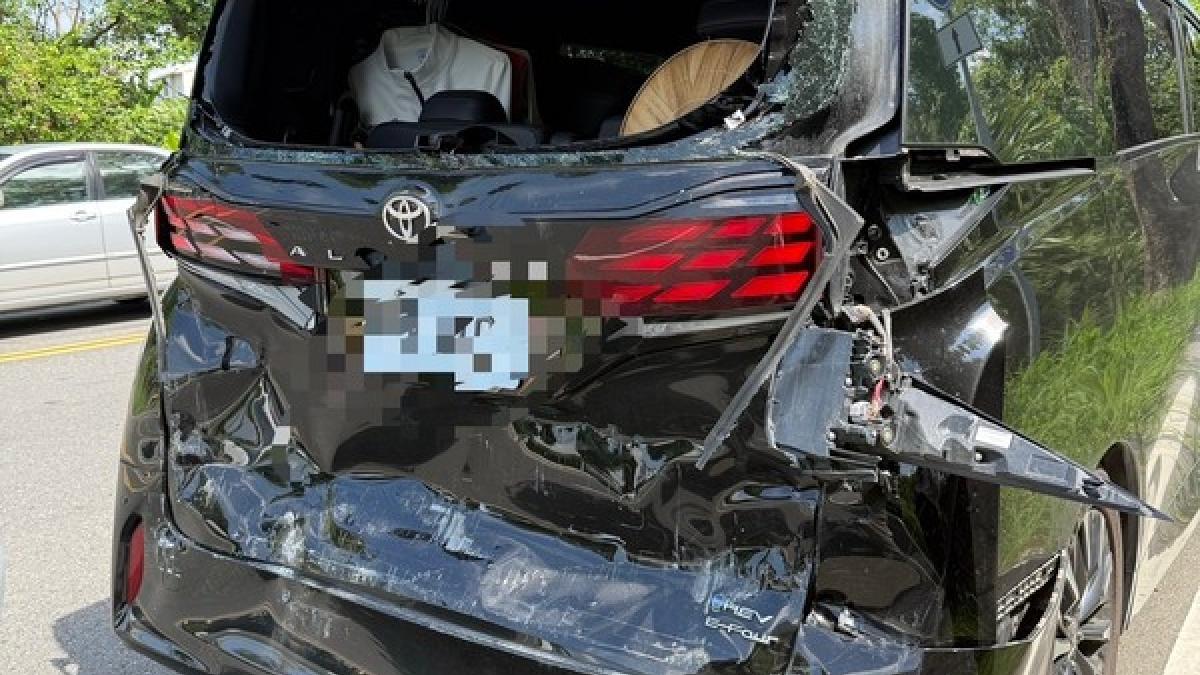 張麗善驚傳車禍!座車遭預拌混凝土車追撞 本人證實脊椎2處受挫