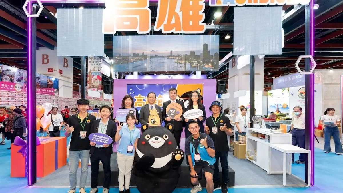 高雄館開幕由觀光局劉秀英副局長率團隊,旅行商業同業公會全國聯合會吳盈良理事長、觀光署劉士銘組長及臺北市旅行商業同業公會陳玉鳳旅展執行長共襄盛舉。(圖/高市觀光局提供)