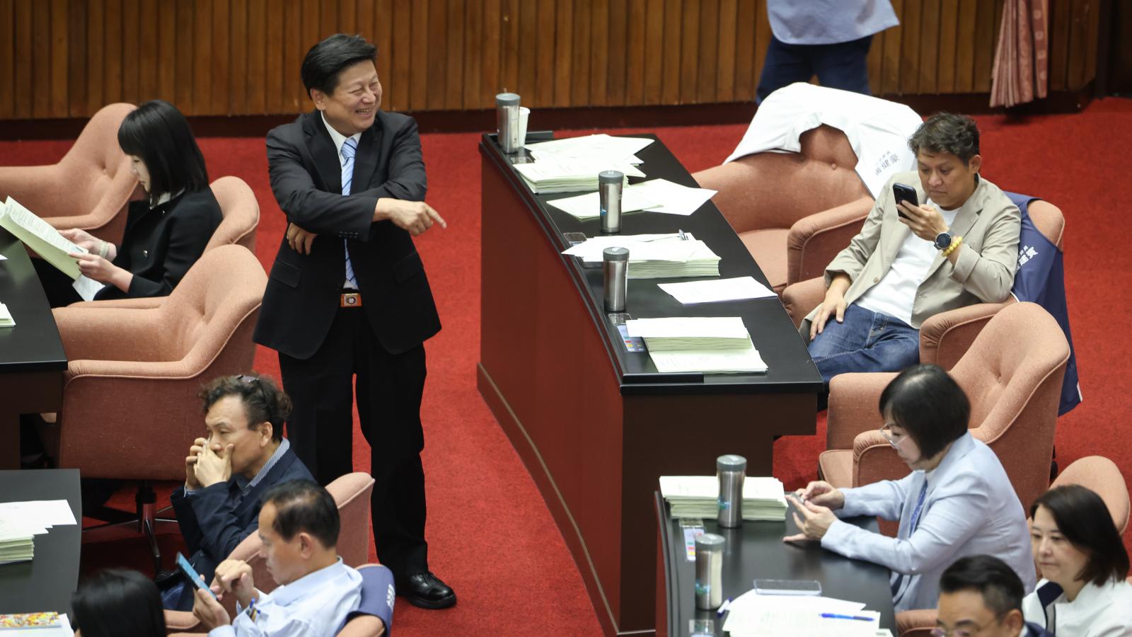 國民黨大轉彎放行無人機預算 軍工股勁揚 陳揮文喊查立委:炒股就槍斃