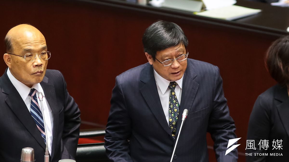 行政院長蘇貞昌(左)、環保署長張子敬(右)於立院備詢。(顏麟宇攝) 行政院長蘇貞昌(左)、環保署長張子敬(右)於立院備詢。(顏麟宇攝)