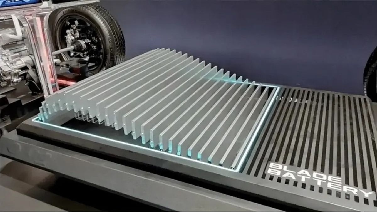 商業熱議》9分鐘充滿電!比亞迪黑科技又登場,充電時間與傳統油車拉平,電車新盛世將到?