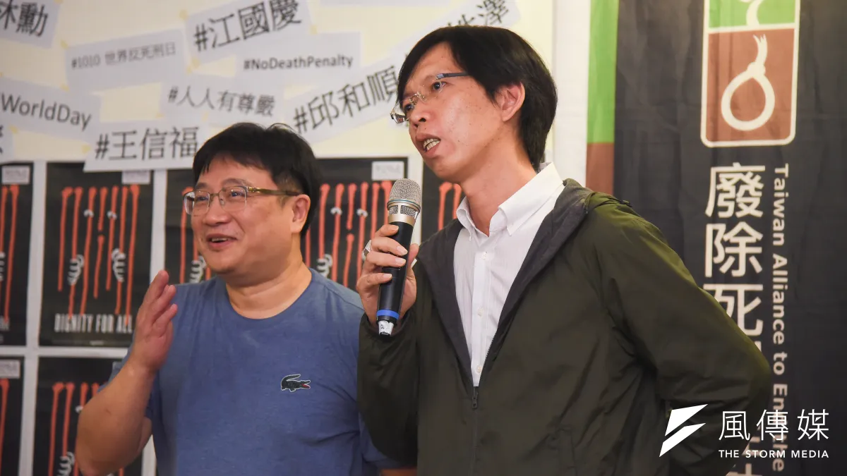 吳銘漢夫婦命案,蘇建和(右一)等3位當事人在2012年獲判無罪定讞,但民事部分,仍被被害人家屬求償,高院更一審1日仍判決蘇建和3人免賠。(資料照,羅紹文攝)