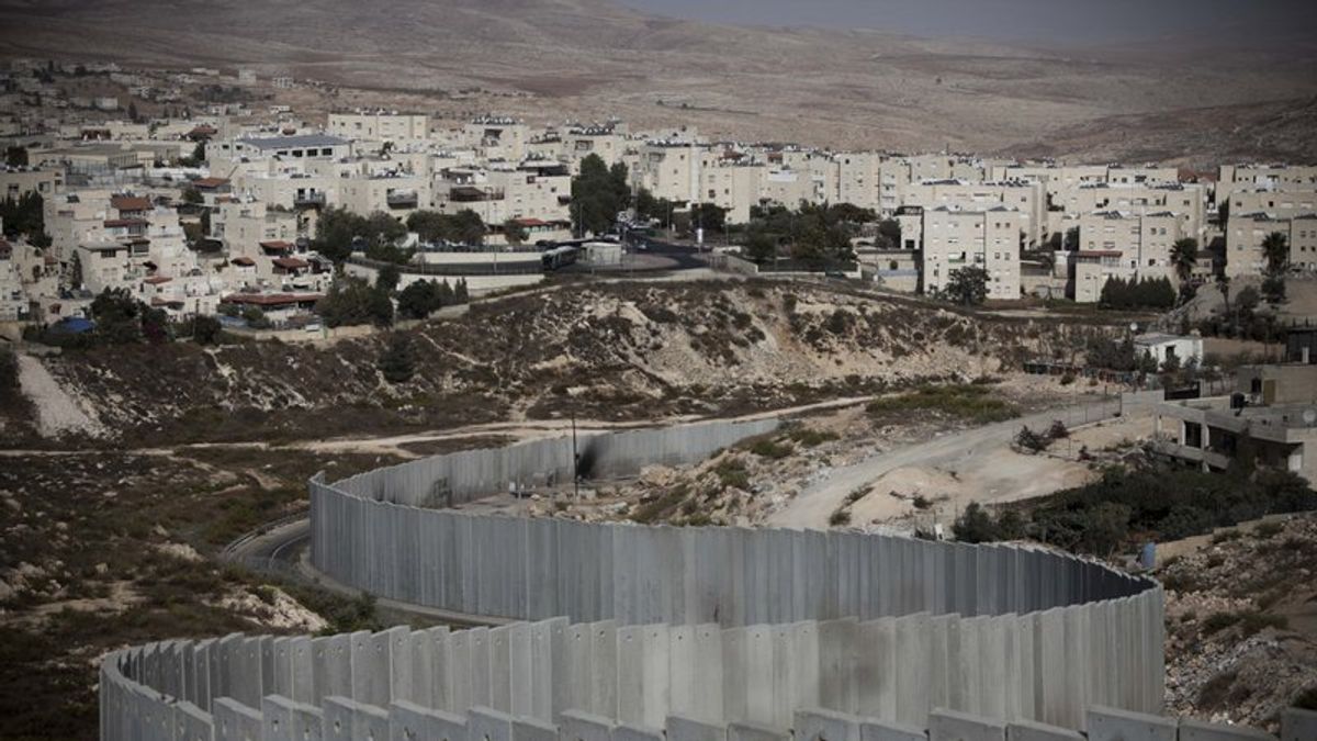 以色列與巴勒斯坦間的隔離牆。(美聯社) 以色列與巴勒斯坦間的隔離牆。(美聯社)