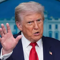 2025年8月11日、トランプ氏がホワイトハウスの記者会見に出席。(AP通信) 2025年8月11日、トランプ氏がホワイトハウスの記者会見に出席。(AP通信)