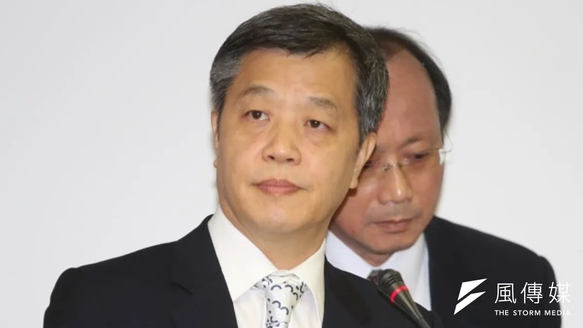 立法院1日審議《就業服務法》修法草案,勞動部同意刪除目前《就業服務法》第52條「外勞工作滿3年須強制出境1日以上再入境」規定。圖為勞動部長陳雄文。(余志偉攝)
