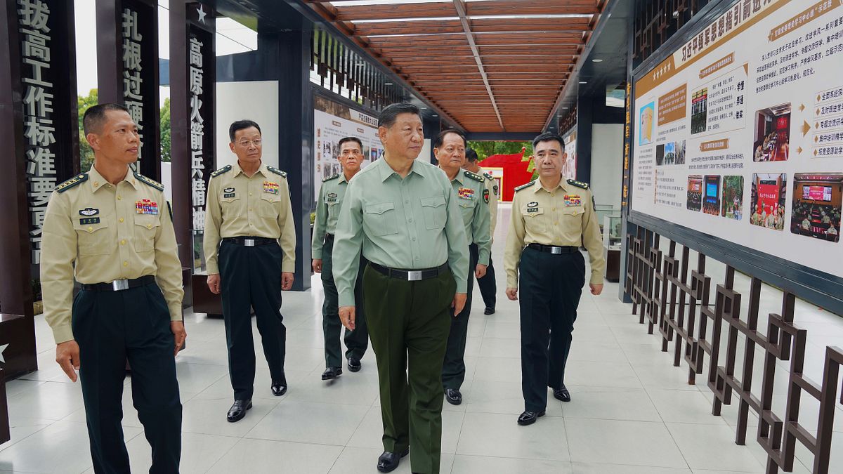 アメリカの軍事専門家は、習近平が軍の上層部を引き続き粛清していることで、台湾侵攻の準備表に疑問が生じるだけでなく、軍の指導者が戦争を成功させることができるかどうかも疑問視されていると指摘した。(中国軍網) アメリカの軍事専門家は、習近平が軍の上層部を引き続き粛清していることで、台湾侵攻の準備表に疑問が生じるだけでなく、軍の指導者が戦争を成功させることができるかどうかも疑問視されていると指摘した。(中国軍網)