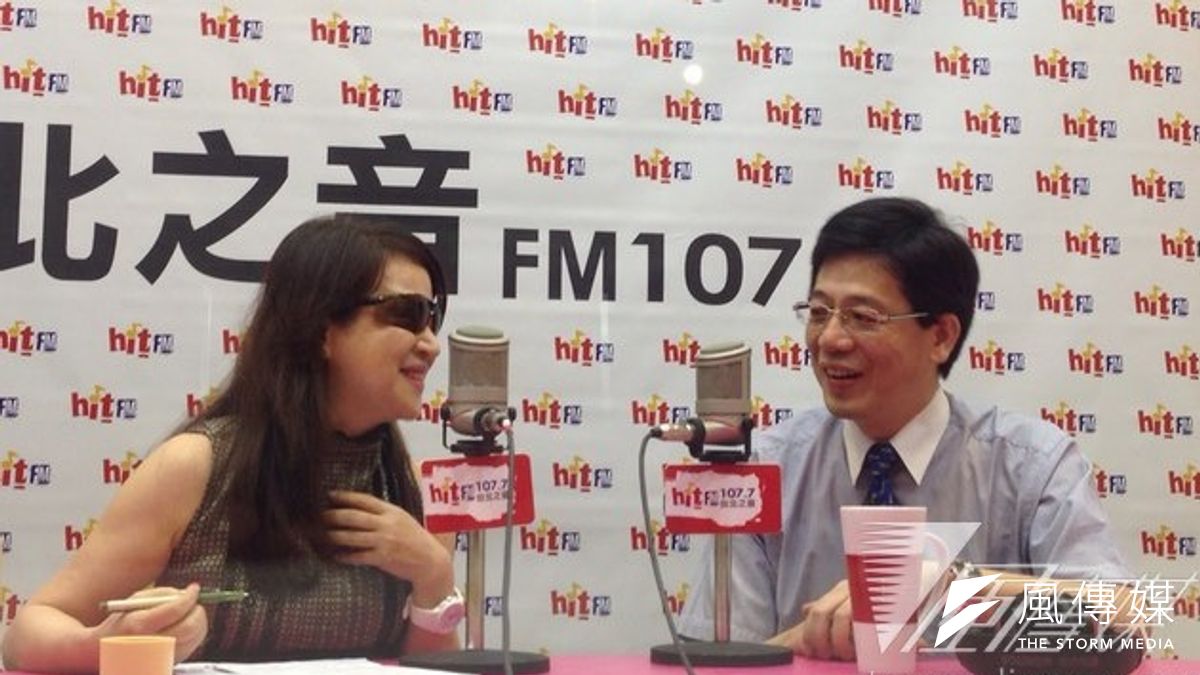 已經準備投入基隆市長選舉的國安會諮詢委員的謝立功24日接受廣播名人周玉蔻訪問。(羅暐智攝) 已經準備投入基隆市長選舉的國安會諮詢委員的謝立功24日接受廣播名人周玉蔻訪問。(羅暐智攝)