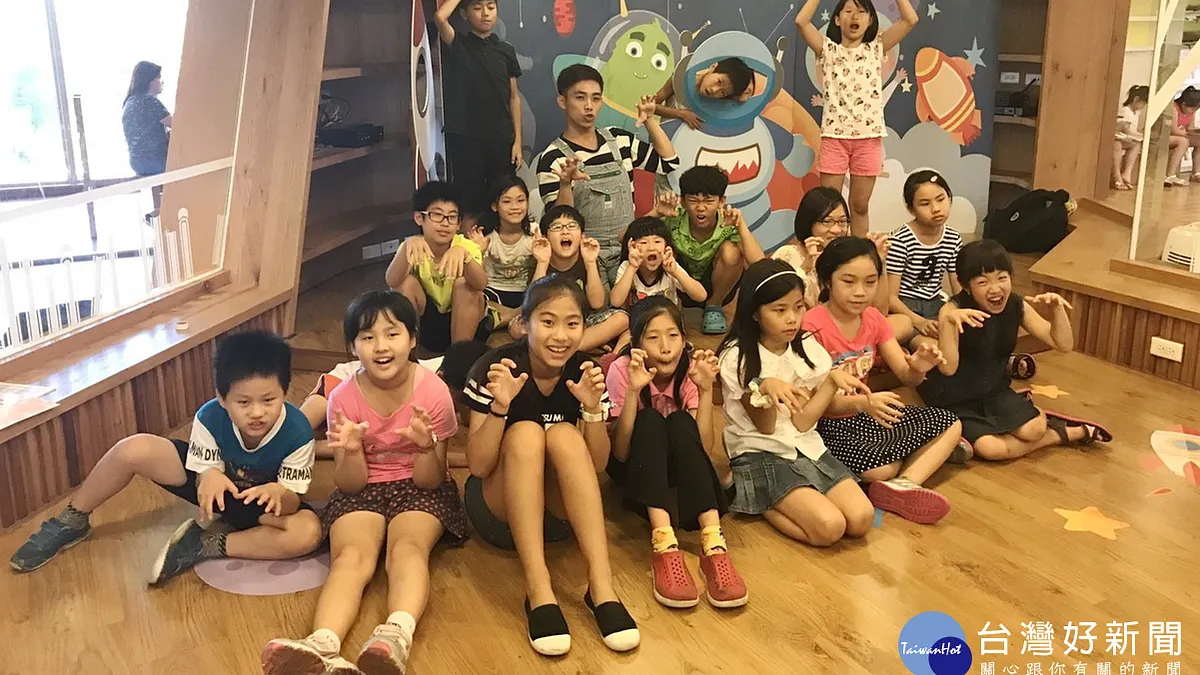 體驗太空中閱讀樂趣 桃園市圖5分館大變身