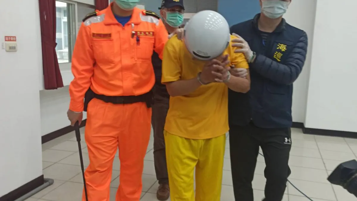 越南偷渡客黃義強(見圖)今(25)日被逮,所幸逃亡期間未有染病或傳染疑慮。(資料照,海巡署偵防分署提供)