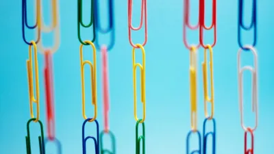 小小的迴紋針,背後是百年來設計與民族的歷史(圖/Dennis Skley@flickr)