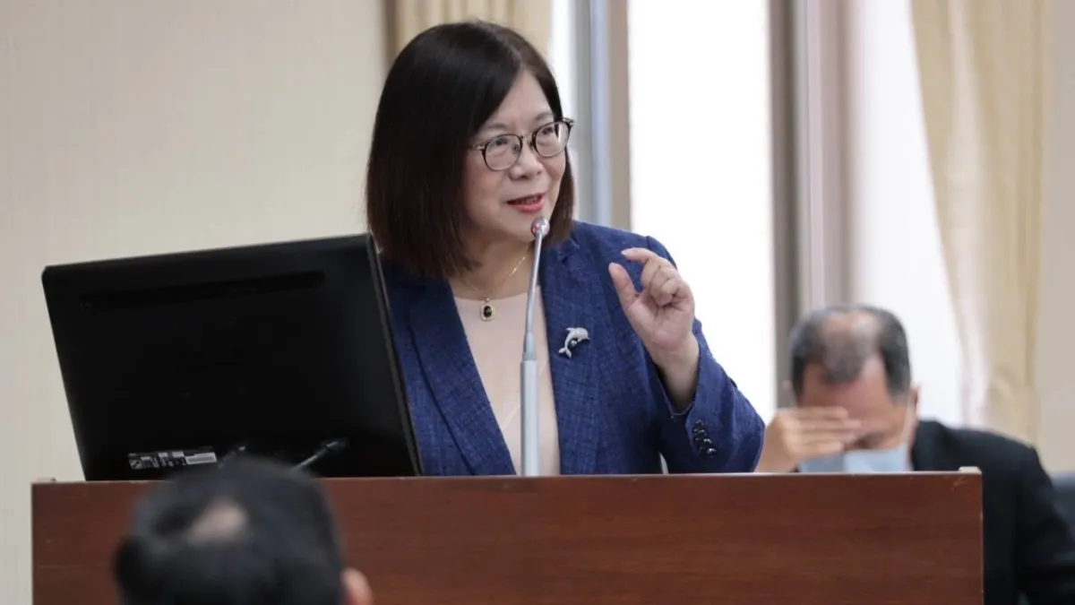 海委會主委管碧玲重申,「海巡署人員執法有必要,人民希望我們要捍衛,這是執法,不是惡行。(圖/翻攝管碧玲臉書)