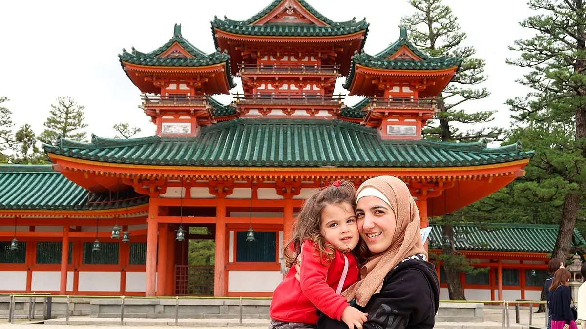 梅爾娜利用孩子睡覺或出門上學的空檔拼命自修日文,終於成為日本史上第1位取得醫師執照的敘利亞人(圖片:本人提供,圖片來源:nippon.com)