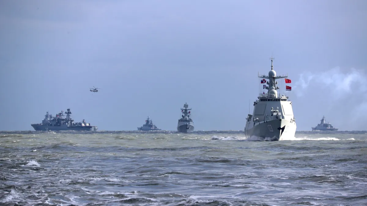 若中國駭客先癱瘓美國本土基礎設施,共軍再攻台,美國該如何應對?還有餘力能援助台灣嗎?美媒揭露閉門兵推帶來的省思。圖為解放軍聯合演習。(資料照,美聯社)