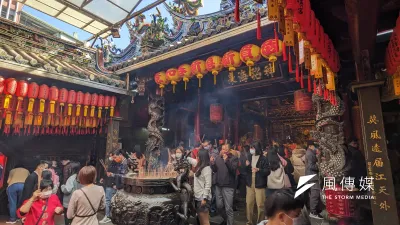 民間也會在這一天清囤,把佛桌、香爐、祖先牌位、佛像清理乾淨,小孟老師也親曝6大禁忌,提醒千萬不能做。(資料照/洪煜勛攝)