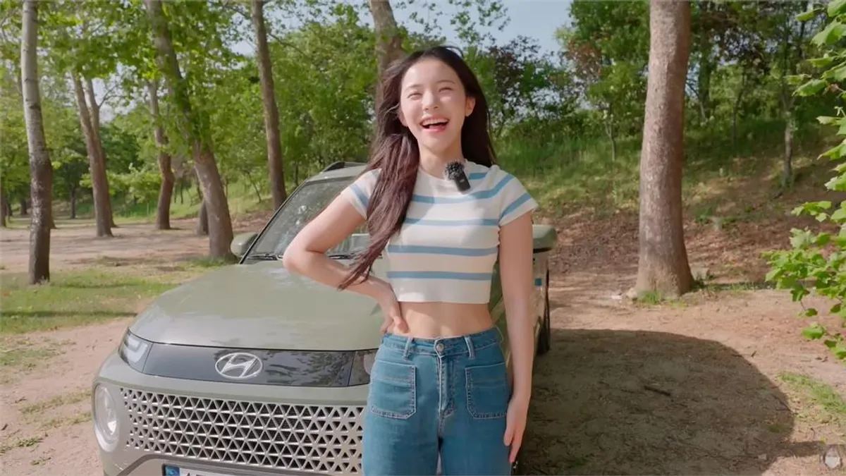 李多慧在個人頻道介紹自己花費約新台幣40萬元,購入韓國國產現代汽車「Hyundai Casper」。(圖/翻攝自李多慧YouTube頻道) 李多慧在個人頻道介紹自己花費約新台幣40萬元,購入韓國國產現代汽車「Hyundai Casper」。(圖/翻攝自李多慧YouTube頻道)