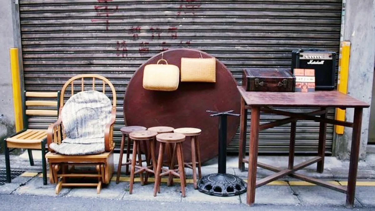 把用不到的舊衣物、家具送到這邊,不但幫你解決了問題,也讓更多人能過個好年!(圖/唐青古物商行@facebook) 把用不到的舊衣物、家具送到這邊,不但幫你解決了問題,也讓更多人能過個好年!(圖/唐青古物商行@facebook)