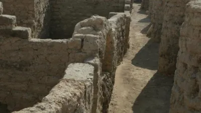 有3000年歷史的古城遺址——「失落的黃金城」於8日出土。(截自Ministry of Tourism and Antiquities Twitter)