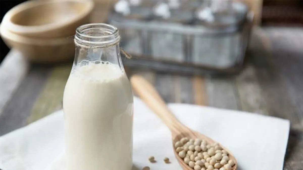 豆漿含有豐富的大豆異黃酮,且不含乳糖,不會造成乳糖不耐症發生。(圖/華人健康網提供) 豆漿含有豐富的大豆異黃酮,且不含乳糖,不會造成乳糖不耐症發生。(圖/華人健康網提供)