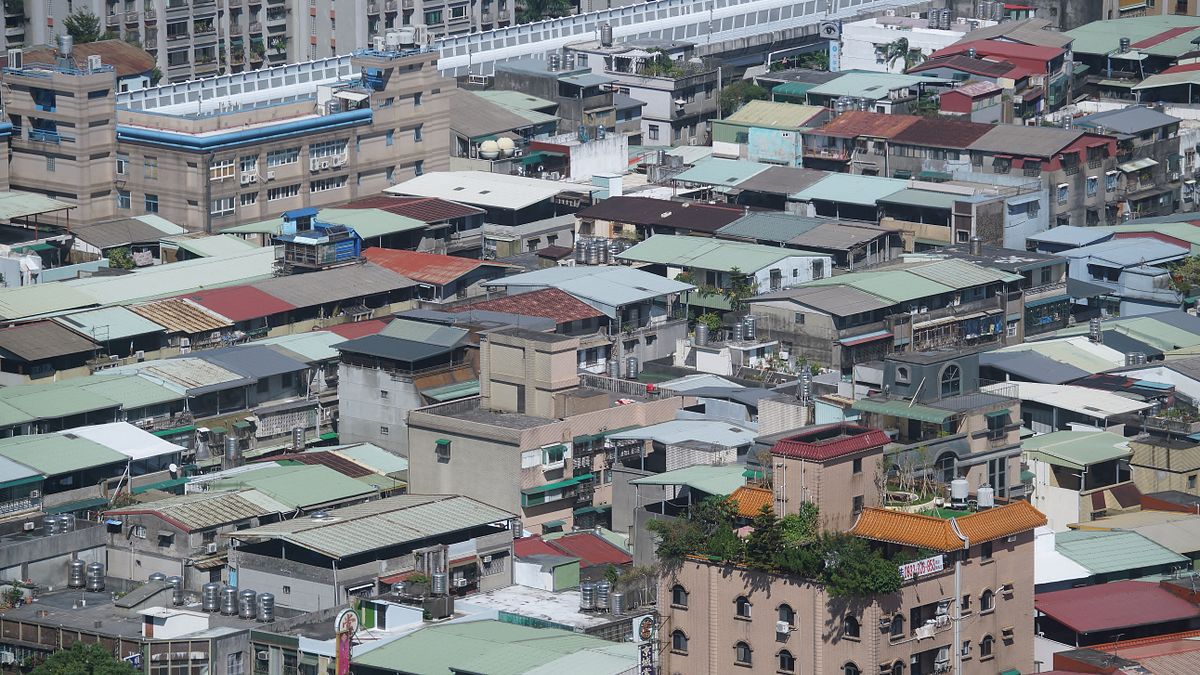 彰化伸仁紡織董事長白璨榮表示,美國對台課徵對等關稅32%是最後一擊,公司宣布放無薪假,將大幅縮編整併,至少裁2/3部門人力。(資料照/盧逸峰攝) 彰化伸仁紡織董事長白璨榮表示,美國對台課徵對等關稅32%是最後一擊,公司宣布放無薪假,將大幅縮編整併,至少裁2/3部門人力。(資料照/盧逸峰攝)