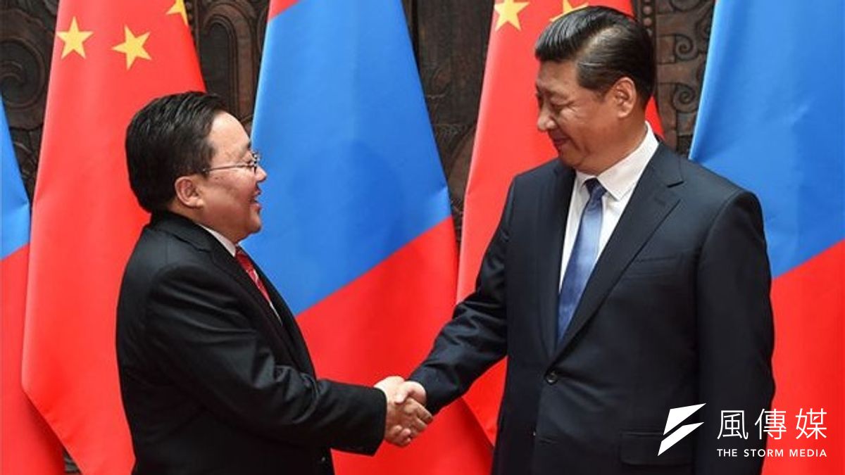 習近平今年5月19日在上海會見蒙古總統額勒貝格道爾吉。(取自網路) 習近平今年5月19日在上海會見蒙古總統額勒貝格道爾吉。(取自網路)