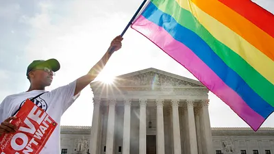 中國在管制越發收緊的現況下,有兩個議題值得再次引起討論。若中央所灌輸的價值觀如此強勢,那麼在中國的同性議題是如何發聲的呢?而對意識形態的審查,又是否扼殺了影視作品或整個影視市場的創意呢?