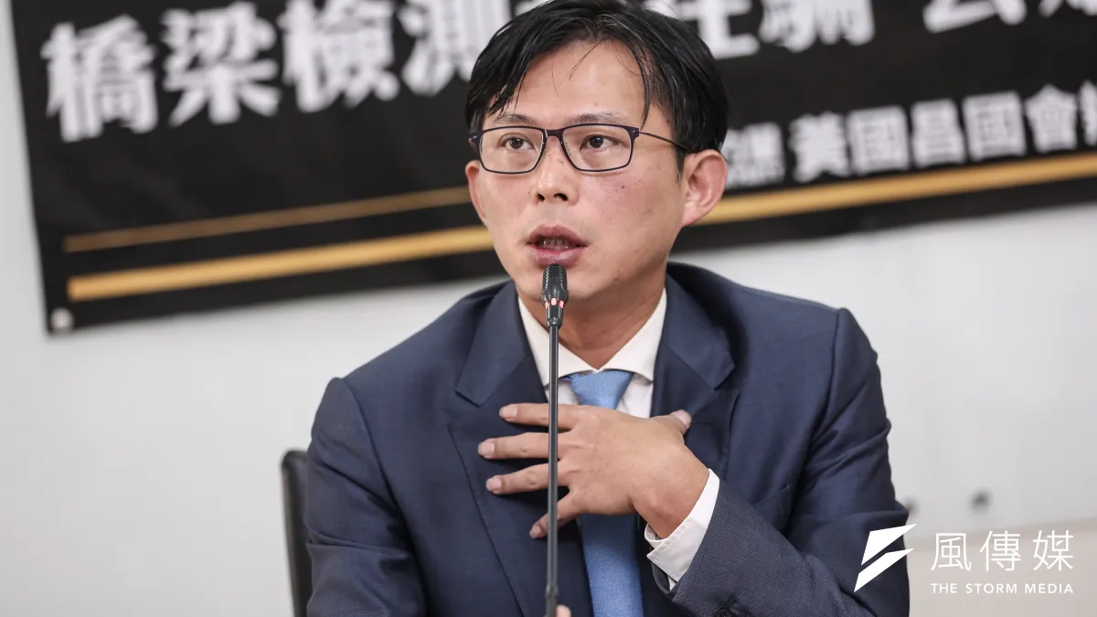 時代力量立委黃國昌(見圖)提出時代力量黨團版「囤房稅」「實價登錄2.0」法案。(資料照,簡必丞攝)