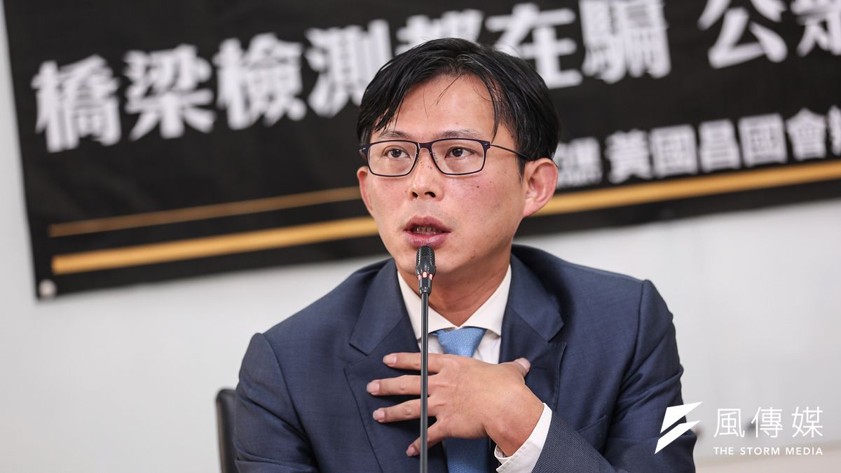 時代力量立委黃國昌(見圖)提出時代力量黨團版「囤房稅」「實價登錄2.0」法案。(資料照,簡必丞攝) 時代力量立委黃國昌(見圖)提出時代力量黨團版「囤房稅」「實價登錄2.0」法案。(資料照,簡必丞攝)