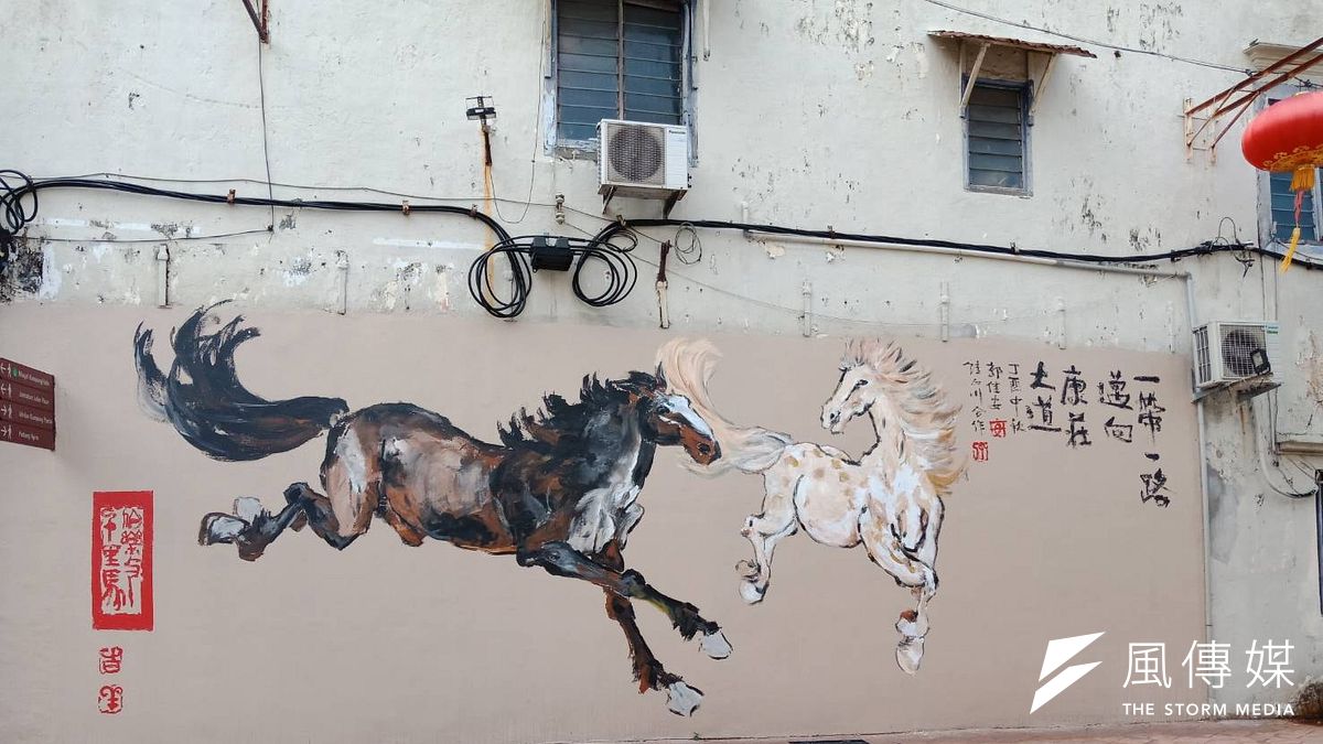 川普直言一帶一路讓他感到「被冒犯」,加上近來美國在印度、太平洋地區政治、軍事的綿密布局,可以預料美國勢必將推出更多投資方案、與一帶一路分庭抗禮。(資料照,廖綉玉攝) 川普直言一帶一路讓他感到「被冒犯」,加上近來美國在印度、太平洋地區政治、軍事的綿密布局,可以預料美國勢必將推出更多投資方案、與一帶一路分庭抗禮。(資料照,廖綉玉攝)