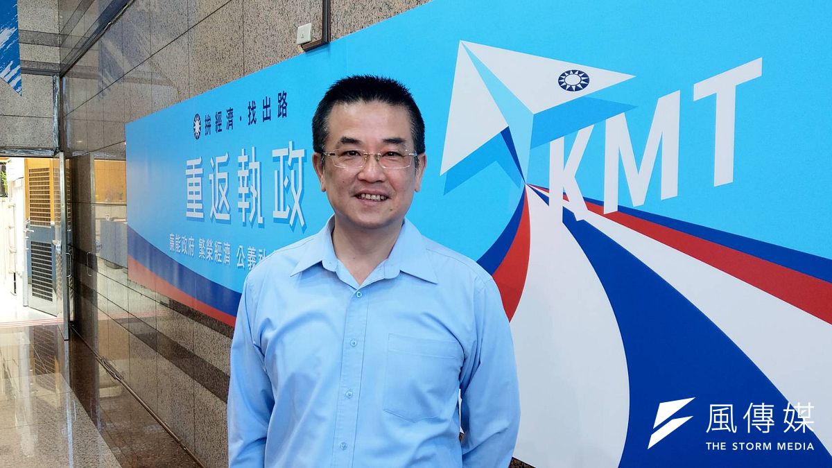 前鴻海集團董事長郭台銘傳出想與親民黨主席宋楚瑜合作,國民黨總統參選人韓國瑜北部競選辦公室主任鄭世維(見圖)28日出面回應。(潘維庭攝) 前鴻海集團董事長郭台銘傳出想與親民黨主席宋楚瑜合作,國民黨總統參選人韓國瑜北部競選辦公室主任鄭世維(見圖)28日出面回應。(潘維庭攝)