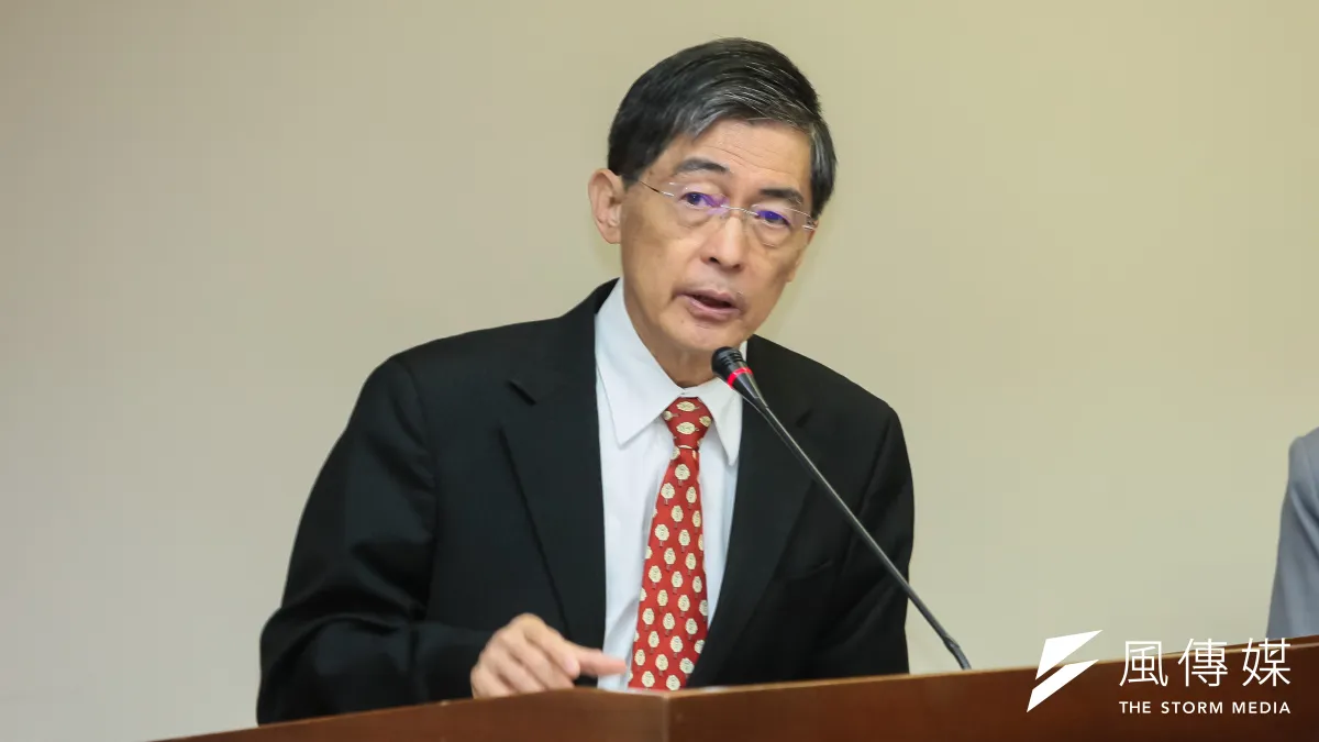 環保署長魏國彥於環衛委員會接受質詢。(顏麟宇攝)