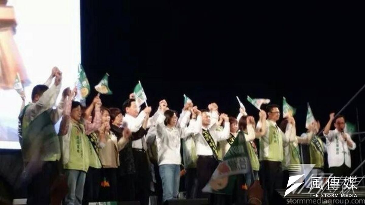 民進黨20日在彰化舉行造勢晚會。(民進黨提供) 民進黨20日在彰化舉行造勢晚會。(民進黨提供)