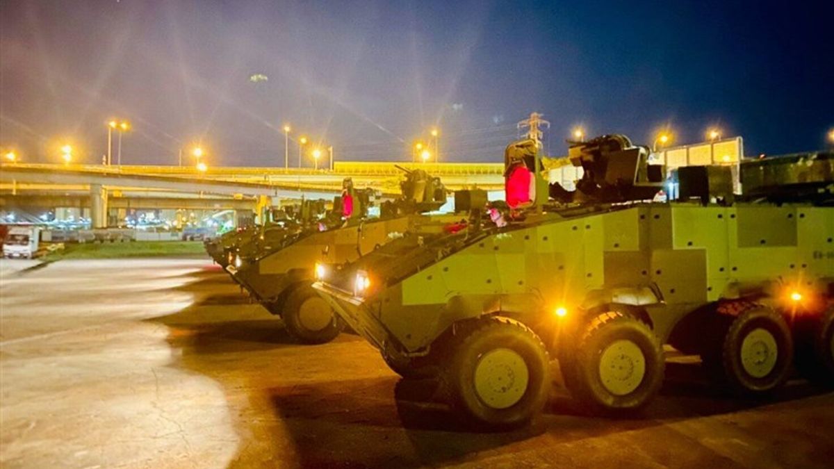 憲兵202指揮部裝步239營18日凌晨就進行夜間戰術機動演練,以具體行動展現拱衛國家中樞戰力。(取自青年日報) 憲兵202指揮部裝步239營18日凌晨就進行夜間戰術機動演練,以具體行動展現拱衛國家中樞戰力。(取自青年日報)