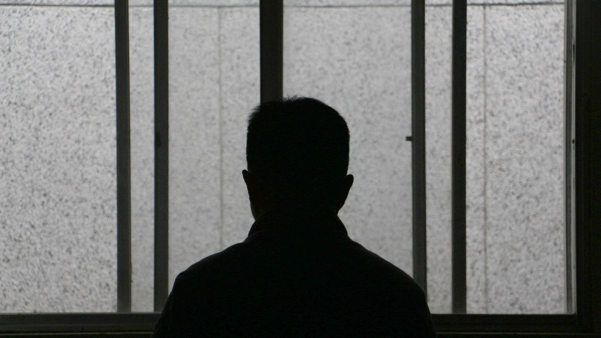 還未審判就被「製造」成全國知名殺人犯,將如何改變人一生?媽媽嘴咖啡館負責人呂炳宏,正是警界惡習的「祭品」之一(陳韡誌攝影) 還未審判就被「製造」成全國知名殺人犯,將如何改變人一生?媽媽嘴咖啡館負責人呂炳宏,正是警界惡習的「祭品」之一(陳韡誌攝影)