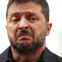 米国のトランプ大統領は18日にウクライナへの米軍駐留に言及したが、19日には一転して撤回。空中支援のみを検討し、地上部隊の展開は欧州に委ねるとした(AP通信) 米国のトランプ大統領は18日にウクライナへの米軍駐留に言及したが、19日には一転して撤回。空中支援のみを検討し、地上部隊の展開は欧州に委ねるとした(AP通信)