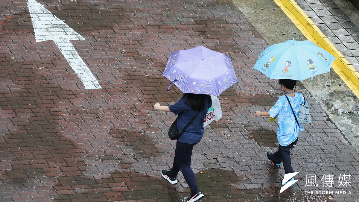気象専門家の呉徳栄氏は、「熱帯システム」が台湾東側海域を通過し、もう一つの「熱帯システム」がグアム北方海域にあり、その強度がより強く発達していると指摘した。(イメージ写真/柯承惠撮影) 気象専門家の呉徳栄氏は、「熱帯システム」が台湾東側海域を通過し、もう一つの「熱帯システム」がグアム北方海域にあり、その強度がより強く発達していると指摘した。(イメージ写真/柯承惠撮影)
