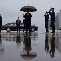 2025年5月30日、米国大統領トランプ氏が空軍1号でペンシルベニアに到着する。(AP通信) 2025年5月30日、米国大統領トランプ氏が空軍1号でペンシルベニアに到着する。(AP通信)