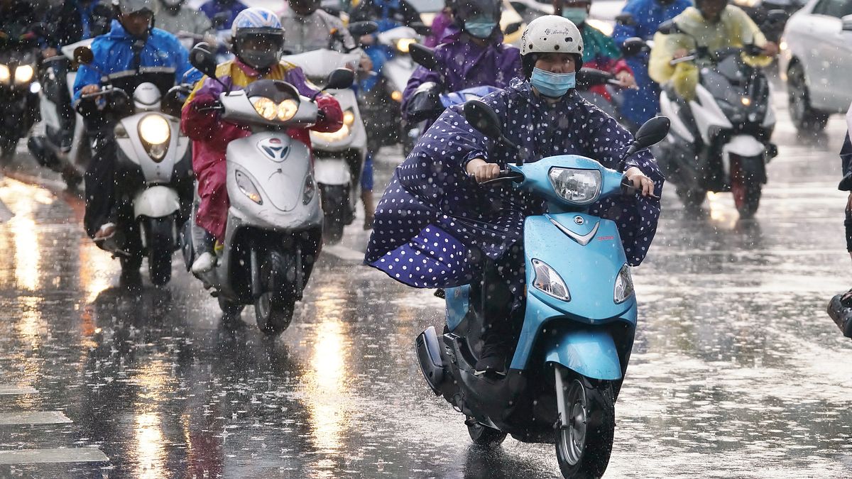 一周天氣預報/鋒面殺到要變天了!這3天最濕冷「雷雨狂炸全台」,228連假、回暖時間點曝光