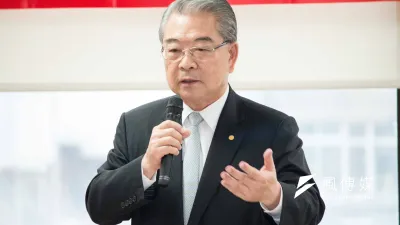「一例一休」爭議持續延燒,工總理事長許勝雄表示,若實施後,輪班製造業與服務業,都將面臨無法營運的問題。(李振均攝)