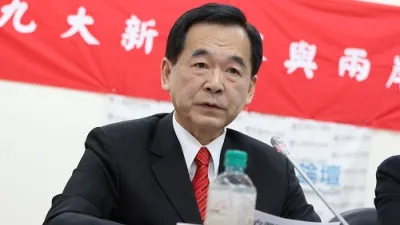 東森房屋董事長、台北市商業會理事長王應傑,今(26)日出席台灣競爭力論壇記者會時,因為「賤民說」遭到網友撻伐。(台灣競爭力論壇提供)