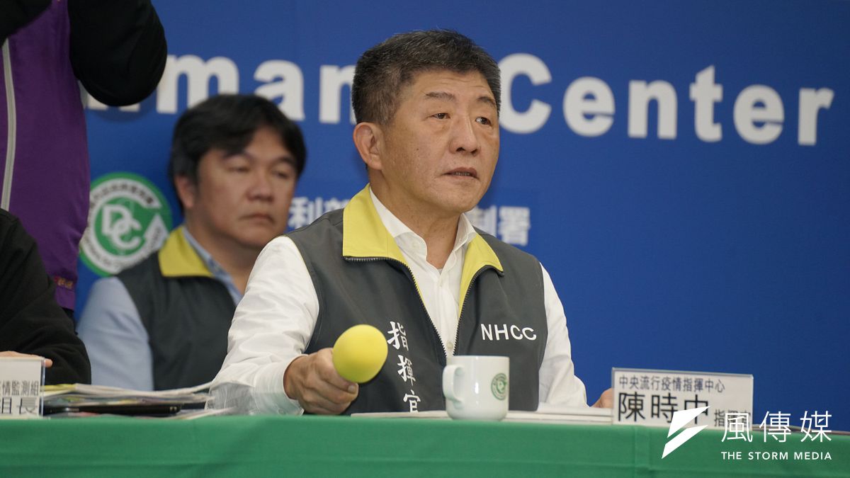 中央流行疫情指揮中心15日公布新增6例境外移入武漢肺炎確診病例。其中案59為1名曾前往希臘觀光的北部高中學生,外界擔心是否會增加社區傳播風險。對此指揮官陳時中(見圖)表示擔憂,現在的對策仍是盡快做好疫調,盡速隔離接觸者。(盧逸峰攝) 中央流行疫情指揮中心15日公布新增6例境外移入武漢肺炎確診病例。其中案59為1名曾前往希臘觀光的北部高中學生,外界擔心是否會增加社區傳播風險。對此指揮官陳時中(見圖)表示擔憂,現在的對策仍是盡快做好疫調,盡速隔離接觸者。(盧逸峰攝)