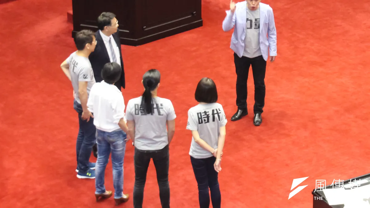 時代力量主席黃國昌4月29日不滿議會結束飆罵。(資料照片,王德為攝)