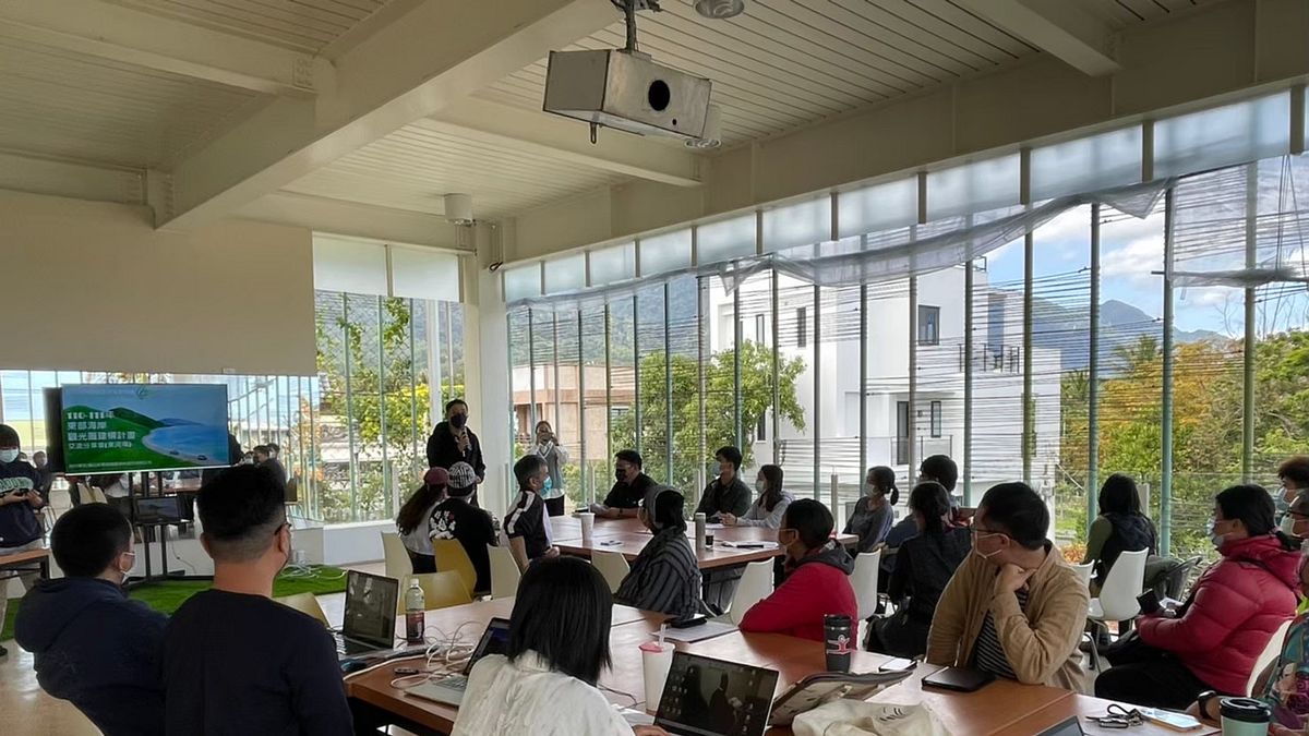東管處於6月起辦理8場次交流會,邀請各業者代表及機關共探討在地未來觀光旅遊串聯及合作模式。(圖/東部海岸國家風景區管理處提供) 東管處於6月起辦理8場次交流會,邀請各業者代表及機關共探討在地未來觀光旅遊串聯及合作模式。(圖/東部海岸國家風景區管理處提供)