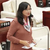 國民黨台北市議員秦慧珠表示,助理詢問總統府名單上雙北的庇護工場共11家,其中4家說總統府完全沒跟他們聯絡。(資料照,蔡親傑攝) 國民黨台北市議員秦慧珠表示,助理詢問總統府名單上雙北的庇護工場共11家,其中4家說總統府完全沒跟他們聯絡。(資料照,蔡親傑攝)