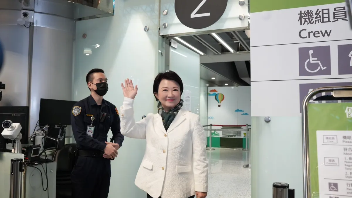 台中市長盧秀燕24日率團前往日本,展開6天參訪之旅,預計將拜訪姊妹市、加強與日企跟建築師合作及前往大巨蛋取經。(圖/台中市政府)